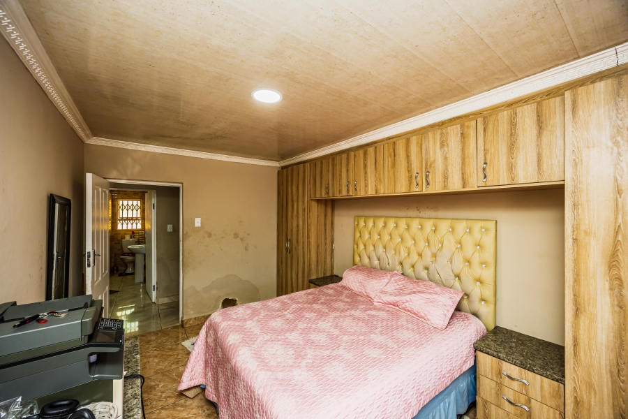 10 Bedroom Property for Sale in Greenfields Eastern Cape